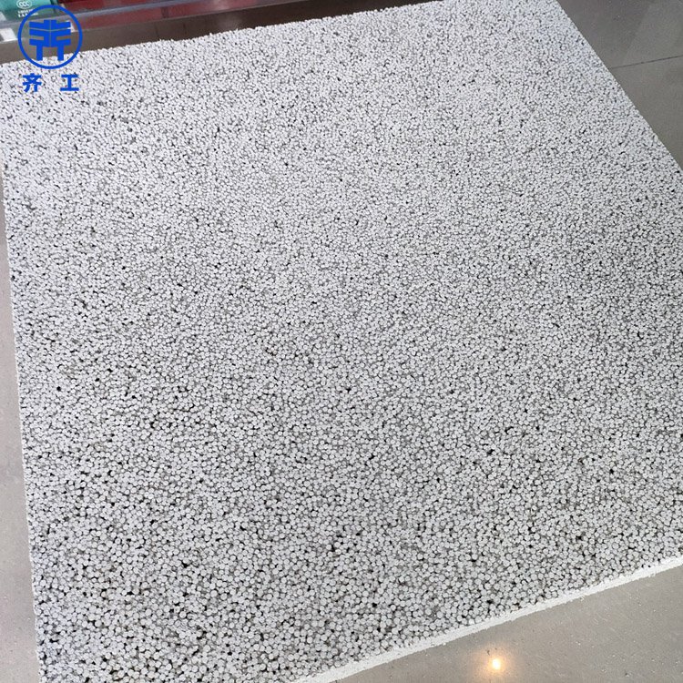 無機(jī)復(fù)合聚苯不燃保溫板是什么？