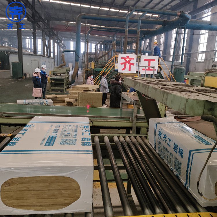 巖棉復合板TR100的應用范圍